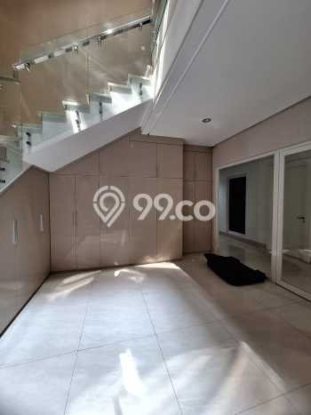 Rumah Luxury Modern Tanpa Renovasi di Pantai Indah Kapuk Jakarta Utara Rumah Luxury Modern Tanpa Renovasi di Pantai Indah Kapuk Jakarta Utara
