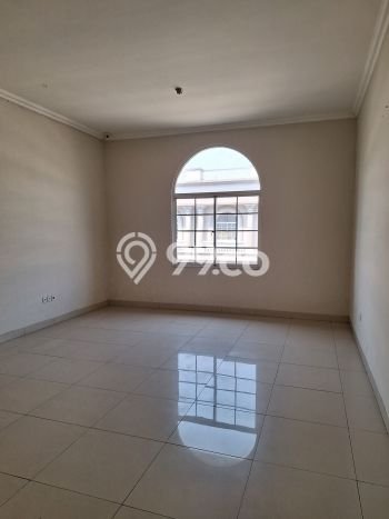 KAWASAN BISNIS! Ruko di Cengkareng, Luas 270m², Akses Utama KAWASAN BISNIS! Ruko di Cengkareng, Luas 270m², Akses Utama