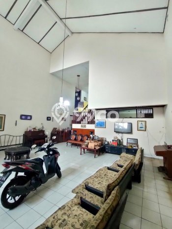Rumah Elit Modern Tanpa Renovasi di Pondok Labu Jakarta Selatan Rumah Elit Modern Tanpa Renovasi di Pondok Labu Jakarta Selatan