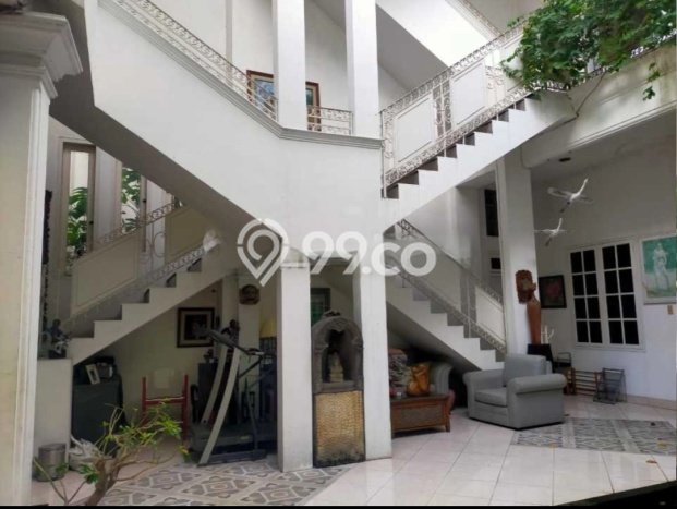 Siap Huni Rumah Mewah 11 Kamar di Menteng Dekat ke Mana Saja Siap Huni Rumah Mewah 11 Kamar di Menteng Dekat ke Mana Saja