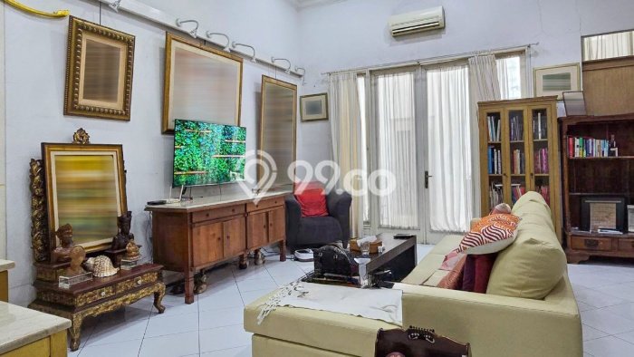 Siap Huni Rumah Mewah 11 Kamar di Menteng Dekat ke Mana Saja Siap Huni Rumah Mewah 11 Kamar di Menteng Dekat ke Mana Saja