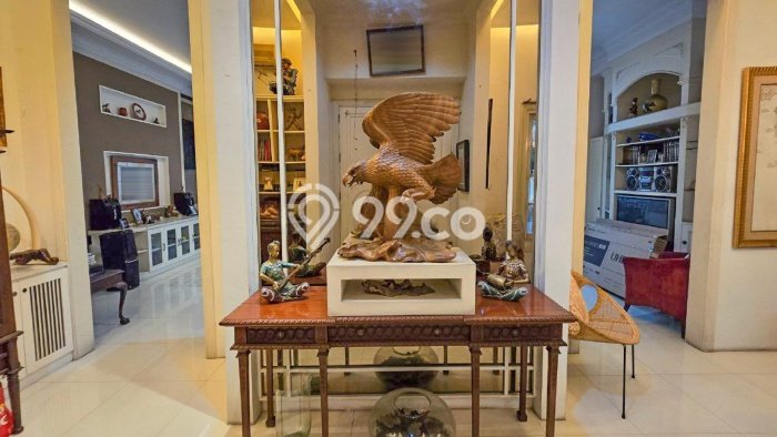 Siap Huni Rumah Mewah 11 Kamar di Menteng Dekat ke Mana Saja Siap Huni Rumah Mewah 11 Kamar di Menteng Dekat ke Mana Saja