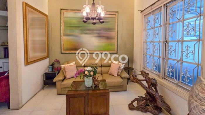 Siap Huni Rumah Mewah 11 Kamar di Menteng Dekat ke Mana Saja Siap Huni Rumah Mewah 11 Kamar di Menteng Dekat ke Mana Saja