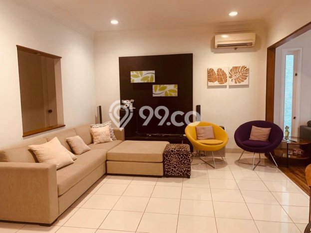 Siap Huni Rumah Mewah 5 Kamar di Kebayoran Lama Dekat ke Mana Pun Siap Huni Rumah Mewah 5 Kamar di Kebayoran Lama Dekat ke Mana Pun