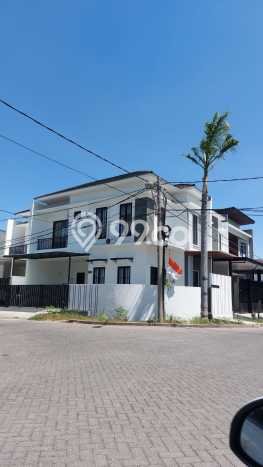 Sewa cepat hunian minimalis lokasi strategis 4 Kamar di Mulyorejo, Surabaya Sewa cepat hunian minimalis lokasi strategis 4 Kamar di Mulyorejo, Surabaya