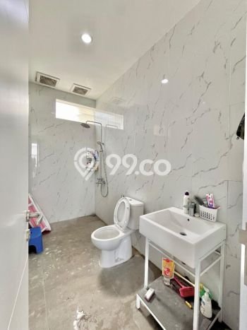 Dijual Rumah Premium dengan Fasilitas Sekitar Lengkap di Wiyung, Surabaya Dijual Rumah Premium dengan Fasilitas Sekitar Lengkap di Wiyung, Surabaya