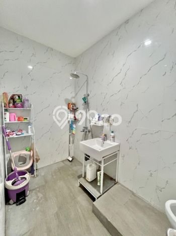 Dijual Rumah Premium dengan Fasilitas Sekitar Lengkap di Wiyung, Surabaya Dijual Rumah Premium dengan Fasilitas Sekitar Lengkap di Wiyung, Surabaya