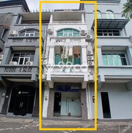 Disewakan Ruko di Kawasan Ramai Senayan Luas 1m2 Disewakan Ruko di Kawasan Ramai Senayan Luas 1m2