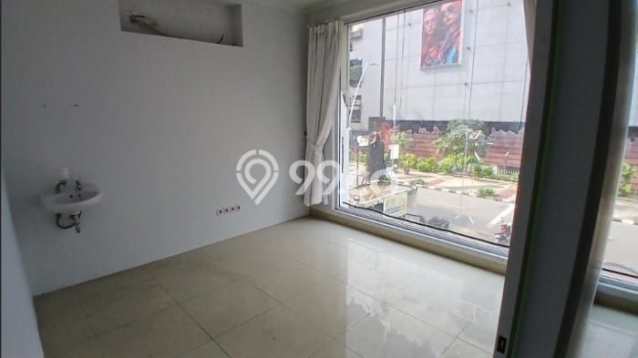 Disewakan Ruko di Kawasan Ramai Blok M Luas 1m2 Disewakan Ruko di Kawasan Ramai Blok M Luas 1m2