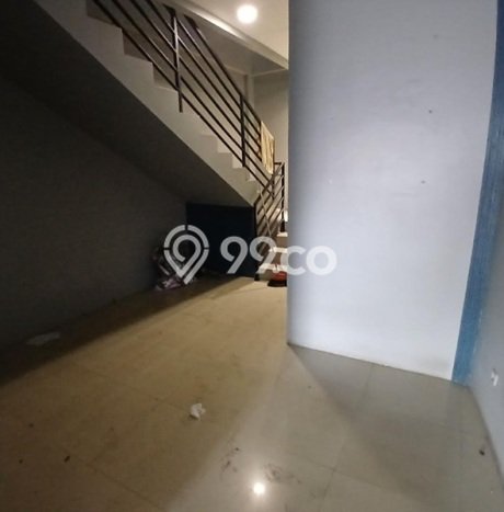 Ruko Disewa di Jakarta Timur dengan LB 1m2 Area Komersial Ramai Ruko Disewa di Jakarta Timur dengan LB 1m2 Area Komersial Ramai