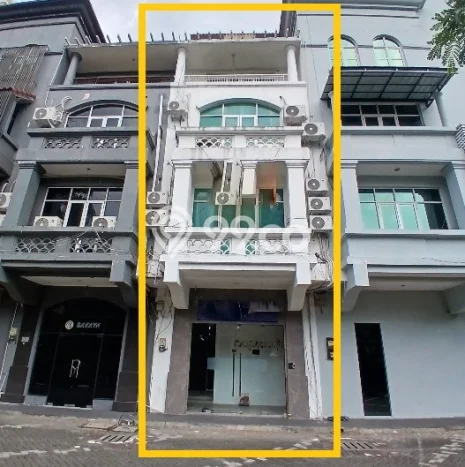 FOR RENT! Ruko di Patal Senayan Cocok untuk Bisnis 1m2 FOR RENT! Ruko di Patal Senayan Cocok untuk Bisnis 1m2