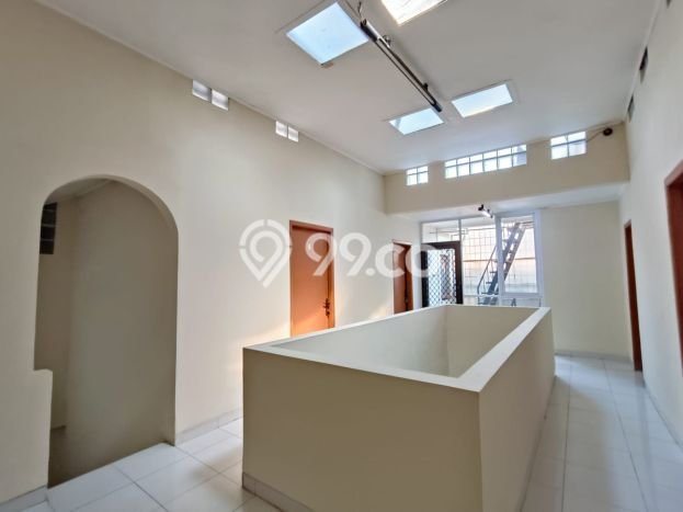 Rumah Elit Modern Siap Huni di BSD City Tangerang Rumah Elit Modern Siap Huni di BSD City Tangerang