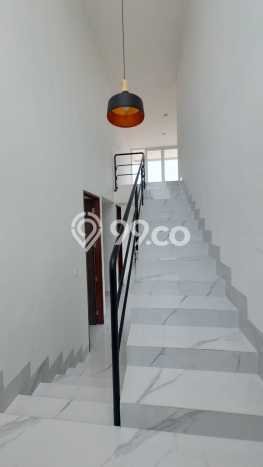 Hunian Mewah LB 330m2 Siap Pakai Desain Elegan di Setiabudi, Bandung Hunian Mewah LB 330m2 Siap Pakai Desain Elegan di Setiabudi, Bandung