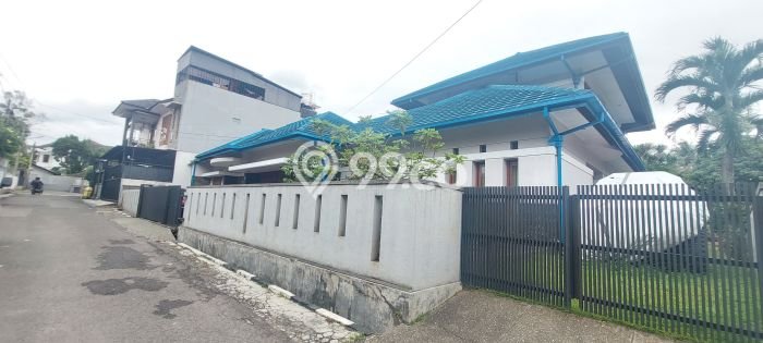 Rumah Mewah LB 430m2 Siap Pakai Desain Elegan di Pasteur, Bandung Rumah Mewah LB 430m2 Siap Pakai Desain Elegan di Pasteur, Bandung