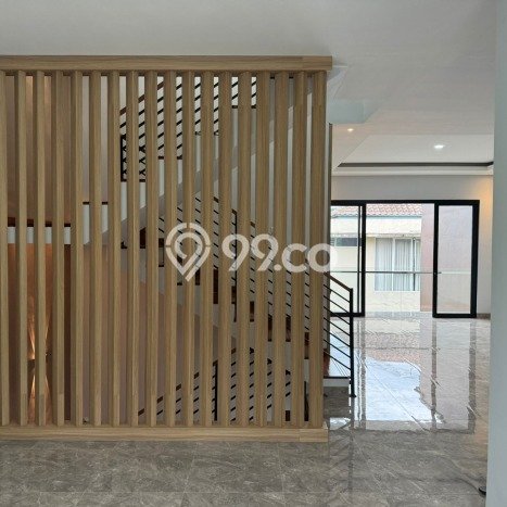 Rumah Mewah LB 259m2 Siap Huni Desain Elegan di Sayap Dago, Bandung Rumah Mewah LB 259m2 Siap Huni Desain Elegan di Sayap Dago, Bandung