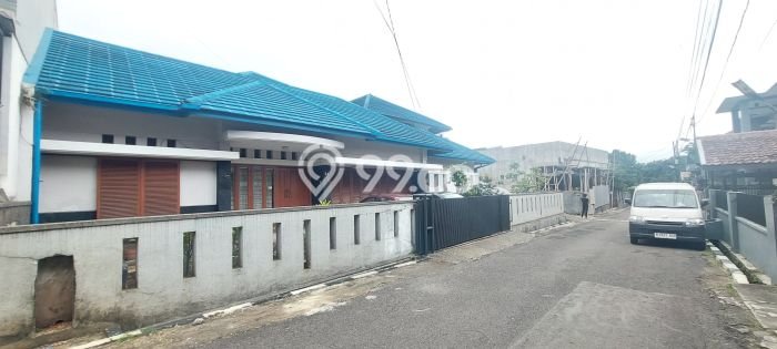 Rumah Mewah LB 430m2 Siap Pakai Desain Elegan di Pasteur, Bandung Rumah Mewah LB 430m2 Siap Pakai Desain Elegan di Pasteur, Bandung