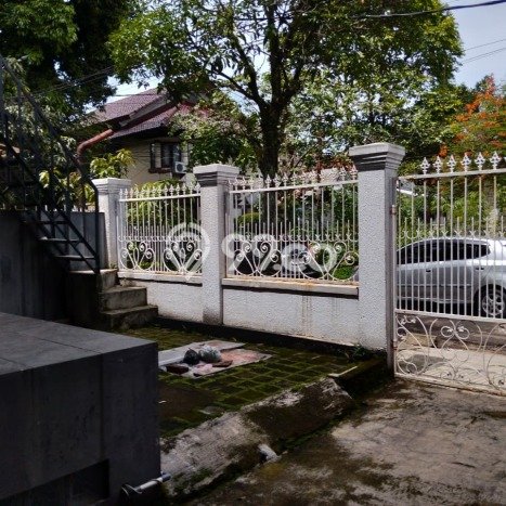Rumah sewa siap pakai 5 KT di Supratman, Bandung Rumah sewa siap pakai 5 KT di Supratman, Bandung