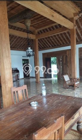 Disewakan! Rumah 5 Kamar Tidur &
3 Kamar Mandi di Sayap Dago, Bandung Disewakan! Rumah 5 Kamar Tidur &
3 Kamar Mandi di Sayap Dago, Bandung