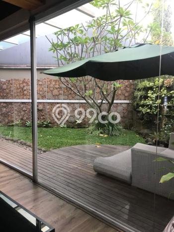 Hunian Elit LB 300m2 Siap Huni Desain Elegan di Surya Sumantri, Bandung Hunian Elit LB 300m2 Siap Huni Desain Elegan di Surya Sumantri, Bandung