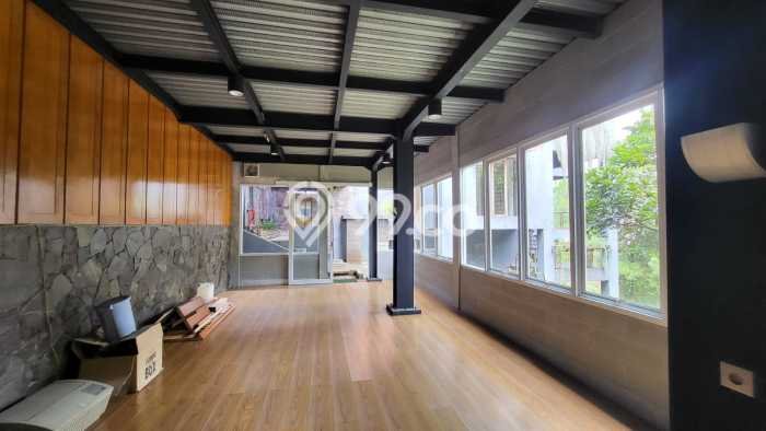 Jual Rumah Luas Megah Dengan View Cantik di Dago Pakar, Bandung Jual Rumah Luas Megah Dengan View Cantik di Dago Pakar, Bandung