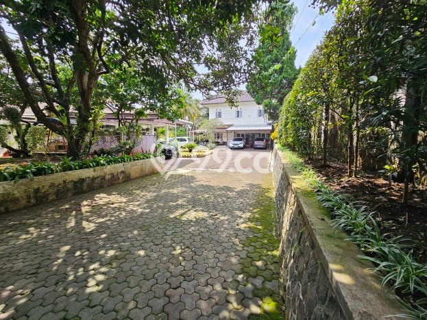 Rumah Luxury Modern Tanpa Renovasi di Cigadung Bandung Rumah Luxury Modern Tanpa Renovasi di Cigadung Bandung
