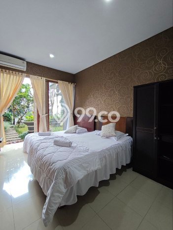 Rumah Mewah LB 300m2 Siap Pakai Desain Elegan di Sayap Dago, Bandung Rumah Mewah LB 300m2 Siap Pakai Desain Elegan di Sayap Dago, Bandung