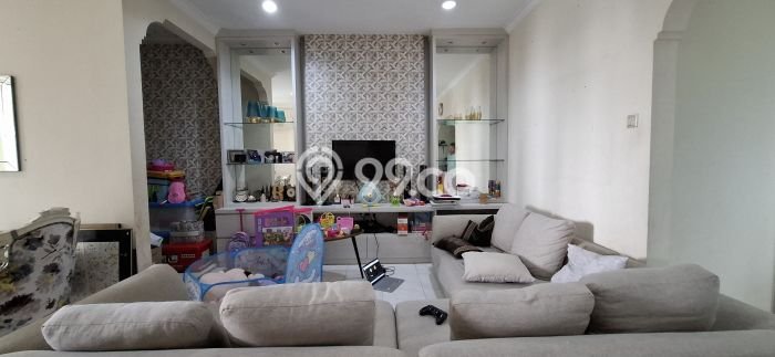 Rumah Luas Asri 4 KT Siap Huni di Kota Wisata Jakarta Timur Rumah Luas Asri 4 KT Siap Huni di Kota Wisata Jakarta Timur