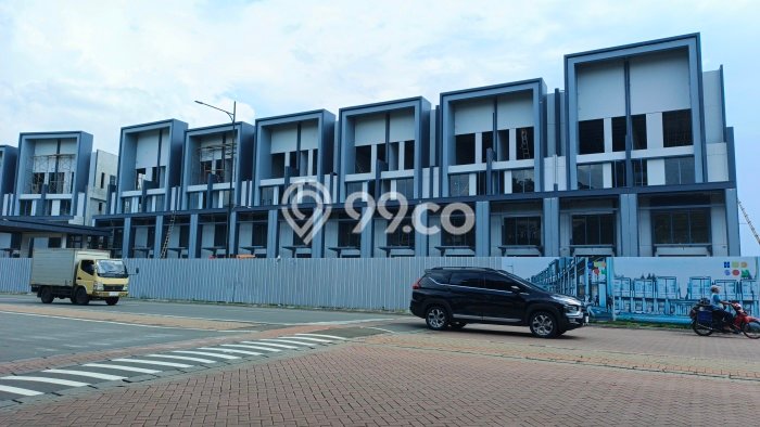 Ruko di , Luas 326m2m², Lokasi Komersial, Disewakan Ruko di , Luas 326m2m², Lokasi Komersial, Disewakan