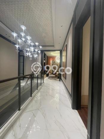 Hunian Mewah LB 347m2 Siap Pakai Desain Elegan di Gading Serpong, Tangerang Hunian Mewah LB 347m2 Siap Pakai Desain Elegan di Gading Serpong, Tangerang