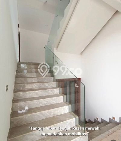 Jual Rumah Mewah Megah Dengan View Eksklusif di BSD, Tangerang Jual Rumah Mewah Megah Dengan View Eksklusif di BSD, Tangerang