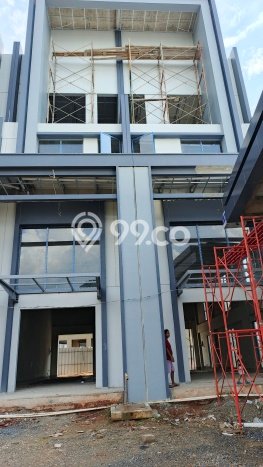 Ruko di , Luas 326m2m², Lokasi Komersial, Disewakan Ruko di , Luas 326m2m², Lokasi Komersial, Disewakan