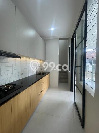 Rumah Elit LB 330m2 Siap Huni Desain Elegan di BSD, Tangerang Rumah Elit LB 330m2 Siap Huni Desain Elegan di BSD, Tangerang