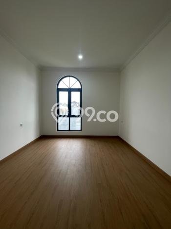 Rumah Luxury Modern Tanpa Renovasi di BSD Tangerang Rumah Luxury Modern Tanpa Renovasi di BSD Tangerang