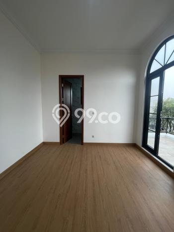 Rumah Luxury Modern Tanpa Renovasi di BSD Tangerang Rumah Luxury Modern Tanpa Renovasi di BSD Tangerang