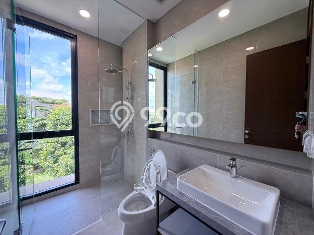 For Sale! Luxury House LT 360m2 Desain Elegan di BSD For Sale! Luxury House LT 360m2 Desain Elegan di BSD