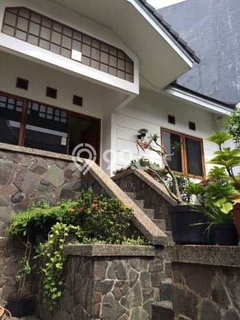 Rumah sewa siap huni 3 KT di Setra Duta, Bandung Rumah sewa siap huni 3 KT di Setra Duta, Bandung