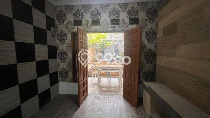 Disewakan! Rumah 3 Kamar Tidur &
2 Kamar Mandi di Buah Batu, Bandung Disewakan! Rumah 3 Kamar Tidur &
2 Kamar Mandi di Buah Batu, Bandung