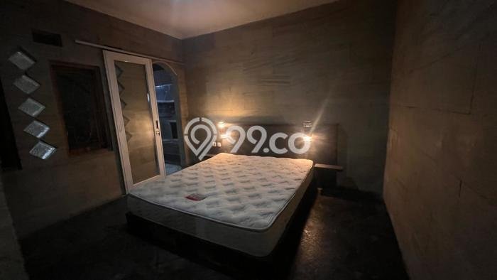 Disewakan! Rumah 3 Kamar Tidur &
2 Kamar Mandi di Buah Batu, Bandung Disewakan! Rumah 3 Kamar Tidur &
2 Kamar Mandi di Buah Batu, Bandung