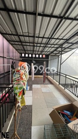 Hunian Mewah LB 300m2 Siap Pakai Desain Elegan di Cibubur, Jakarta Timur Hunian Mewah LB 300m2 Siap Pakai Desain Elegan di Cibubur, Jakarta Timur