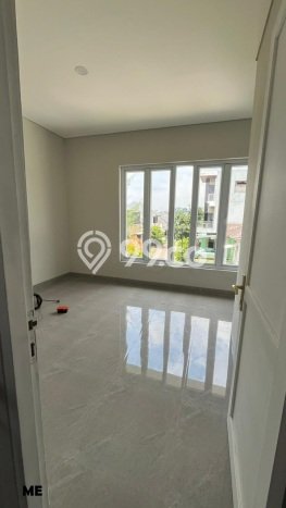Rumah Luxury Modern Tanpa Renovasi di Cibubur Jakarta Timur Rumah Luxury Modern Tanpa Renovasi di Cibubur Jakarta Timur