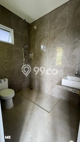 Rumah Luxury Modern Tanpa Renovasi di Cibubur Jakarta Timur Rumah Luxury Modern Tanpa Renovasi di Cibubur Jakarta Timur
