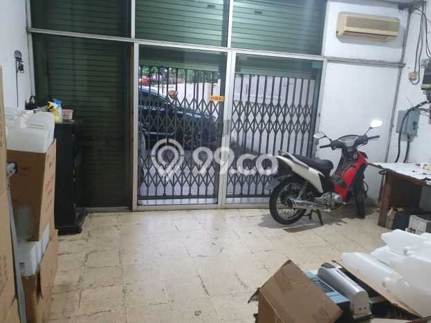 Area Ramai! Ruko Dijual di Kemayoran untuk Bisnis Luas Bangunan 306m2 Area Ramai! Ruko Dijual di Kemayoran untuk Bisnis Luas Bangunan 306m2