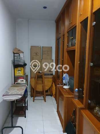 Area Ramai! Ruko Dijual di Kemayoran untuk Bisnis Luas Bangunan 306m2 Area Ramai! Ruko Dijual di Kemayoran untuk Bisnis Luas Bangunan 306m2