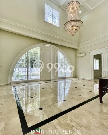 Rumah Elit Modern Siap Huni di Pondok Indah Jakarta Selatan Rumah Elit Modern Siap Huni di Pondok Indah Jakarta Selatan