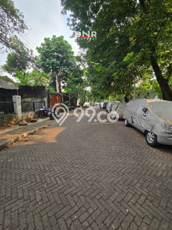 Hot Offer Hunian Premium Ideal dan Luas di Menteng, Jakarta Pusat Hot Offer Hunian Premium Ideal dan Luas di Menteng, Jakarta Pusat
