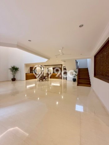 Rumah Elit Modern Siap Huni di Lebak Bulus Jakarta Selatan Rumah Elit Modern Siap Huni di Lebak Bulus Jakarta Selatan