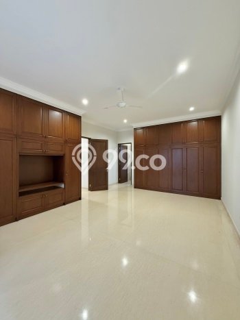 Rumah Elit Modern Siap Huni di Lebak Bulus Jakarta Selatan Rumah Elit Modern Siap Huni di Lebak Bulus Jakarta Selatan
