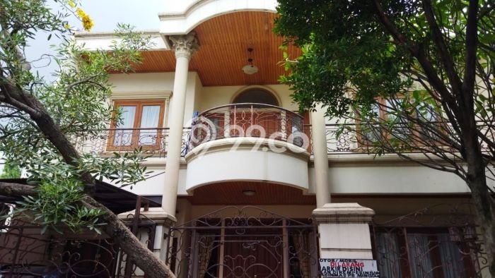 Jual Segera Rumah 5 KT 4 KM di Pejaten, Jakarta Selatan Jual Segera Rumah 5 KT 4 KM di Pejaten, Jakarta Selatan