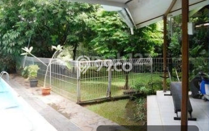 For Sale! Luxury House LT 835m2 Desain Elegan di Pejaten For Sale! Luxury House LT 835m2 Desain Elegan di Pejaten