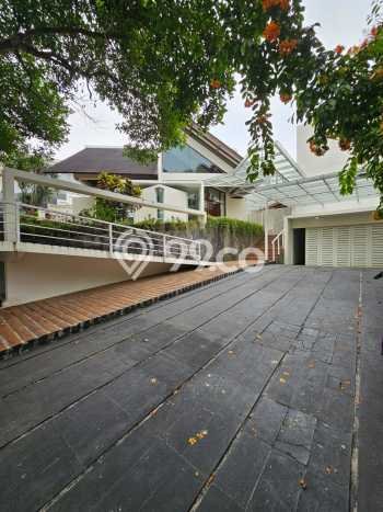 Rumah Kondisi Baik Disewakan di Pondok Indah, Jakarta Selatan LT 1500m2, LB 700m2 Rumah Kondisi Baik Disewakan di Pondok Indah, Jakarta Selatan LT 1500m2, LB 700m2